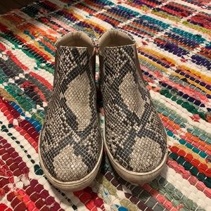 Snakeskin high top Sneakers